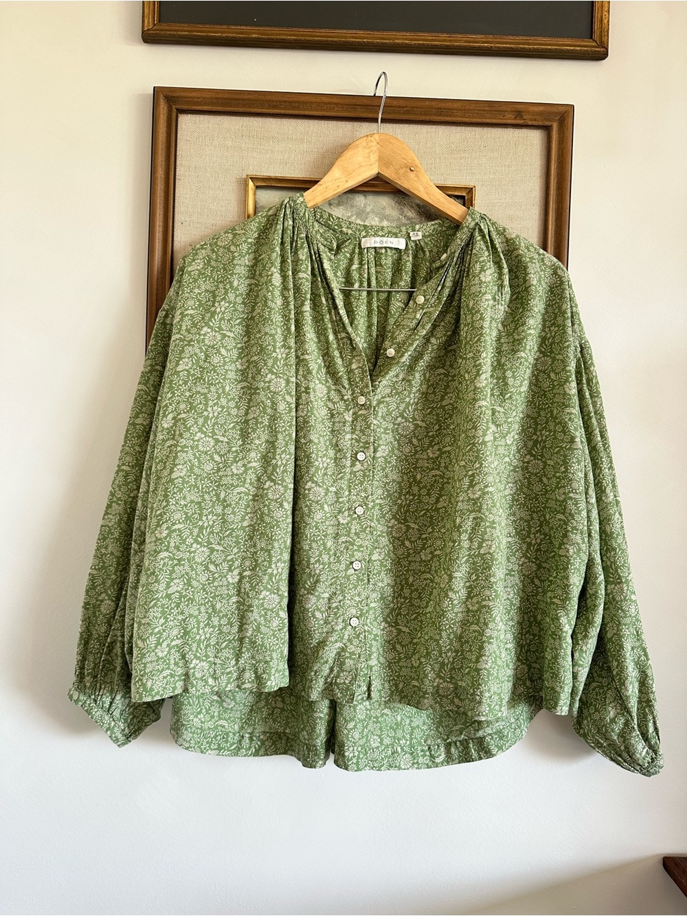 DOEN Jane Blouse in Green Garden Bloom XS - Picture 4 of 13